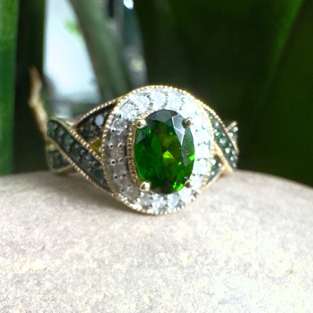 Gorgeous 10k Chrome Diopside & Diamond Halo Ring